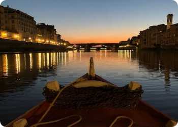 Barco por el Arno